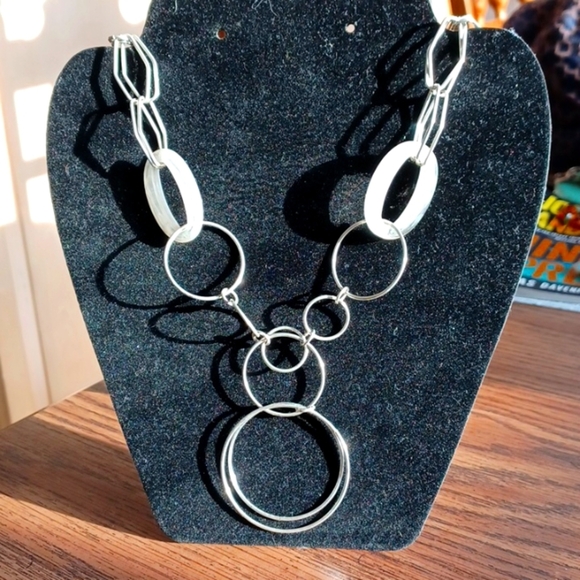 Avon Long Link Necklace, white - Picture 1 of 5